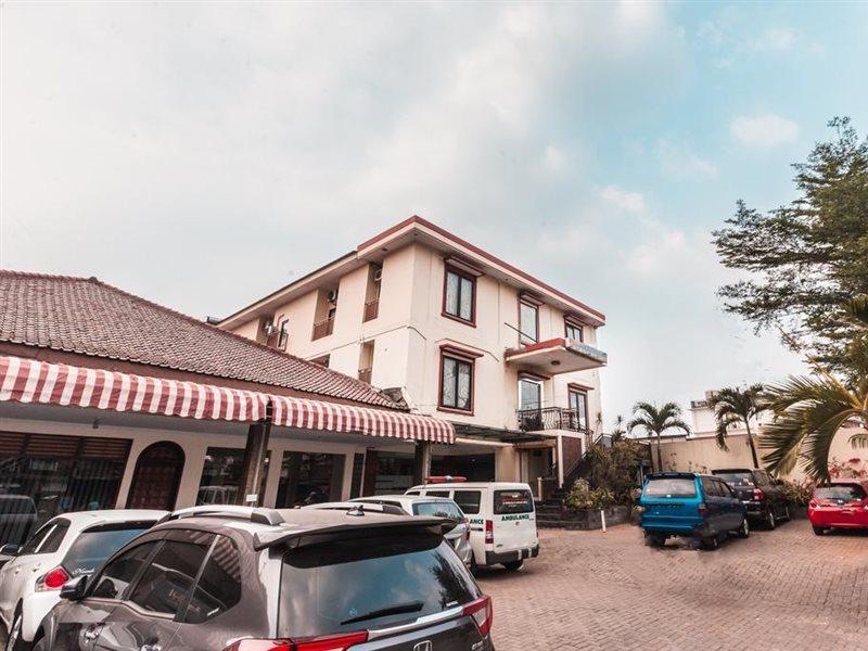 Oyo 1667 Wisma Lux Barkah Jakarta Exterior photo