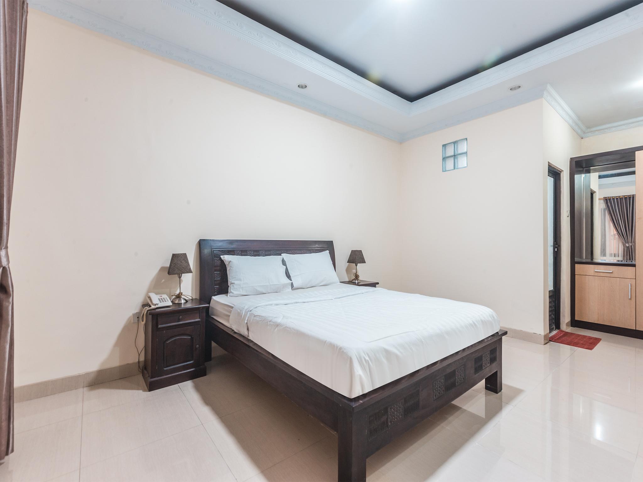Oyo 1667 Wisma Lux Barkah Jakarta Exterior photo